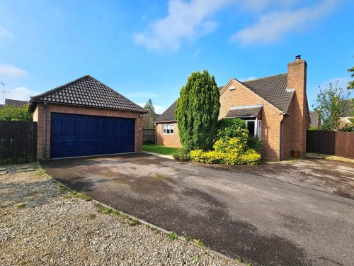 Arrange a viewing for 5 Hadfield Close, Staunton, Gloucester