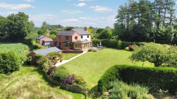 image of Woodgate Cottage, Clifford's Mesne