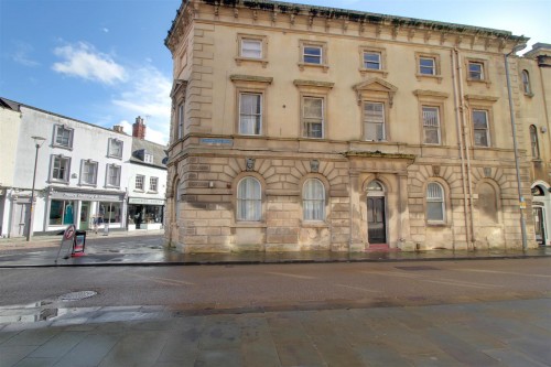 Arrange a viewing for Commercial Road, Gloucester