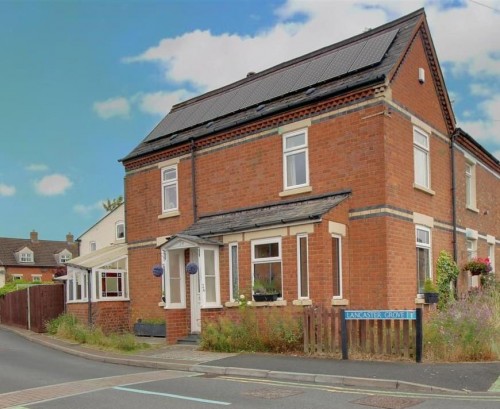 Arrange a viewing for Cemetery Road, Gloucester