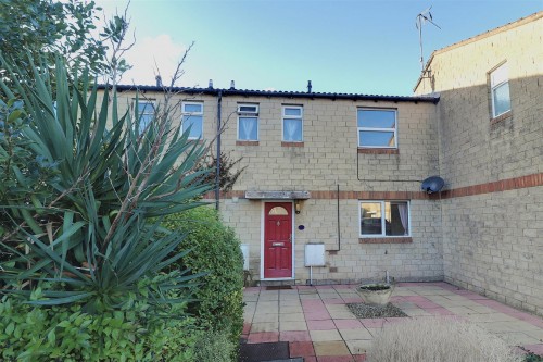 Arrange a viewing for Robin Court, Stonehouse