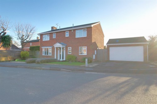 Arrange a viewing for Ladywell Close, Gloucester