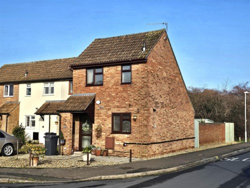 Arrange a viewing for Firethorne Close, Gloucester